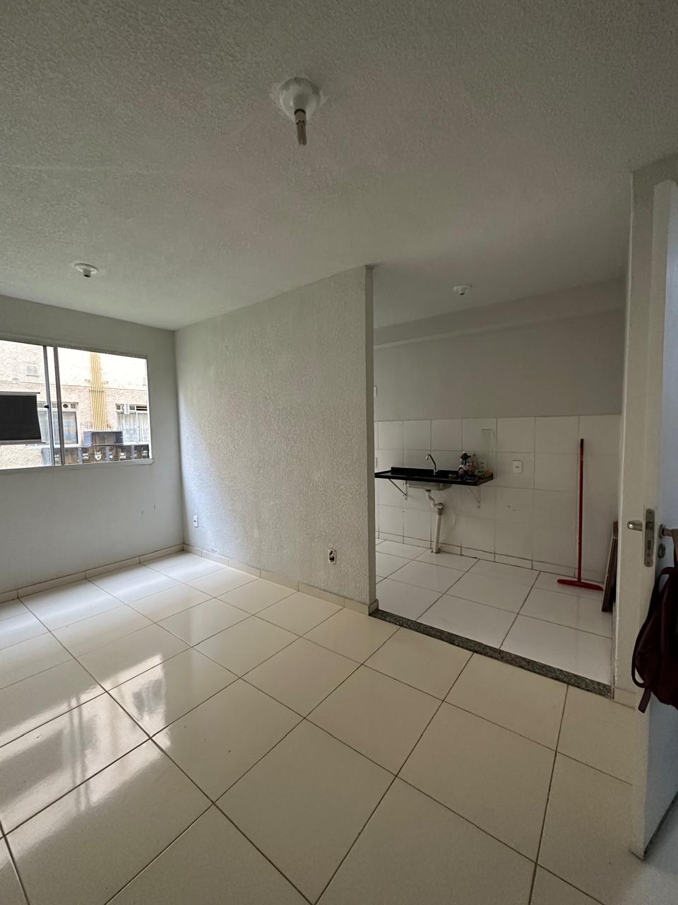 Detalhes da bancada e dos revestimentos da cozinha